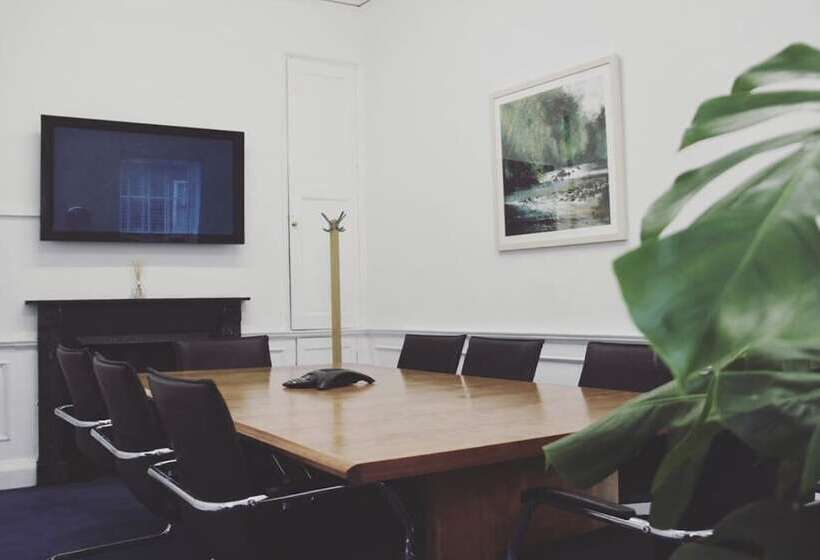 Upstairs At 33 Self Check In Boutique Accommodation In Worcester Centre