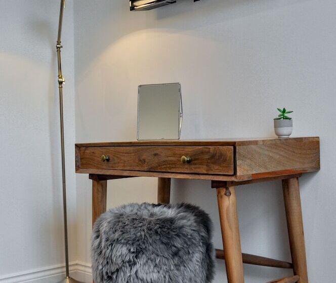 Upstairs At 33 Self Check In Boutique Accommodation In Worcester Centre