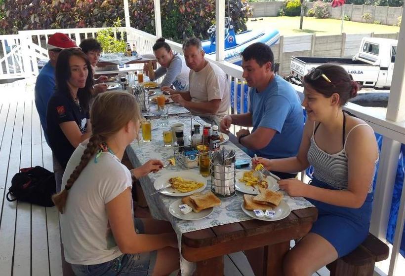 צימר Aliwal Dive Centre & Lodge