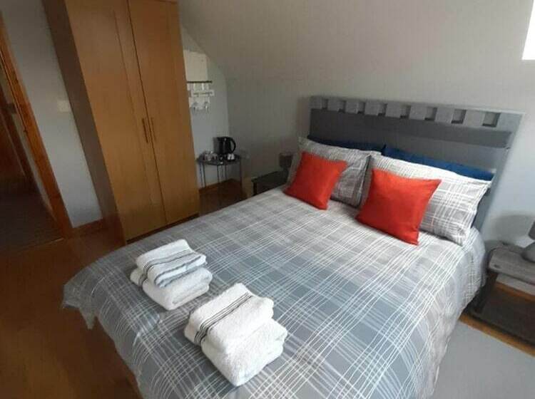 مبيت وإفطار Evaron House