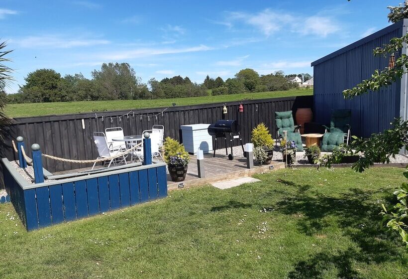 مبيت وإفطار Evaron House