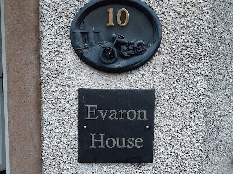 مبيت وإفطار Evaron House