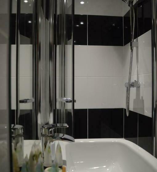 Bed and Breakfast Jewel Guest House