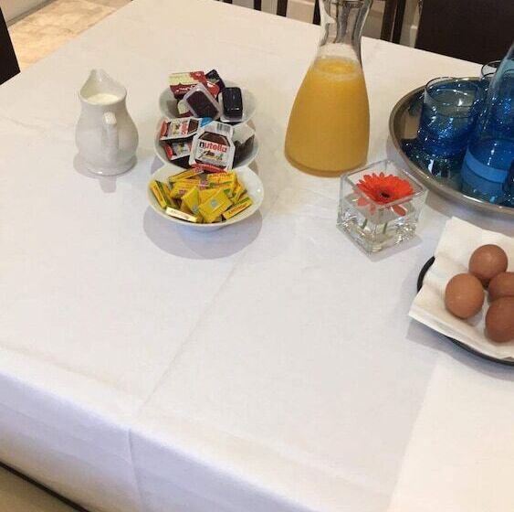 Bed and Breakfast Jewel Guest House