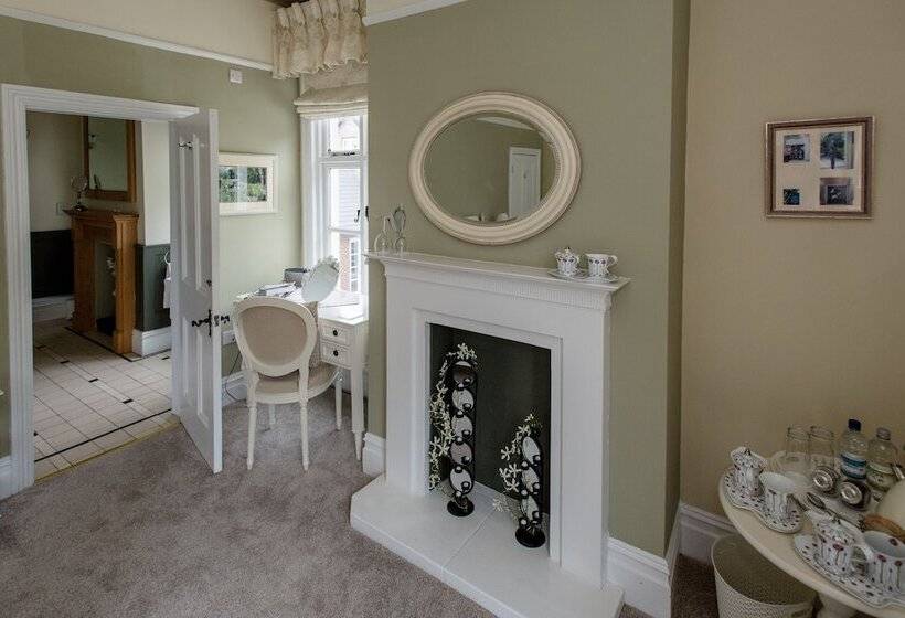 ベッドアンドブレックファースト Mere Brook House