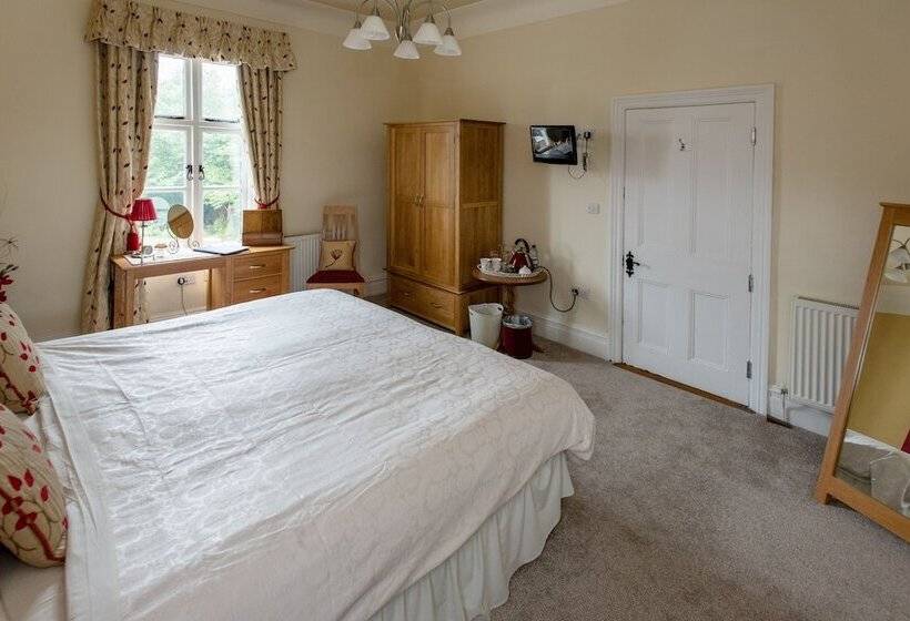 ベッドアンドブレックファースト Mere Brook House