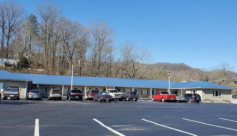 Blue Haven Motel I 75 North Exit 128&129