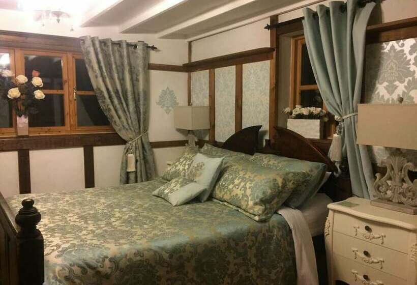 Dolweunydd Bed & Breakfast