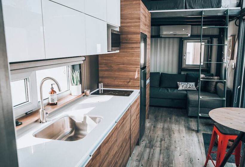 Хостел Powderhorn Lodging