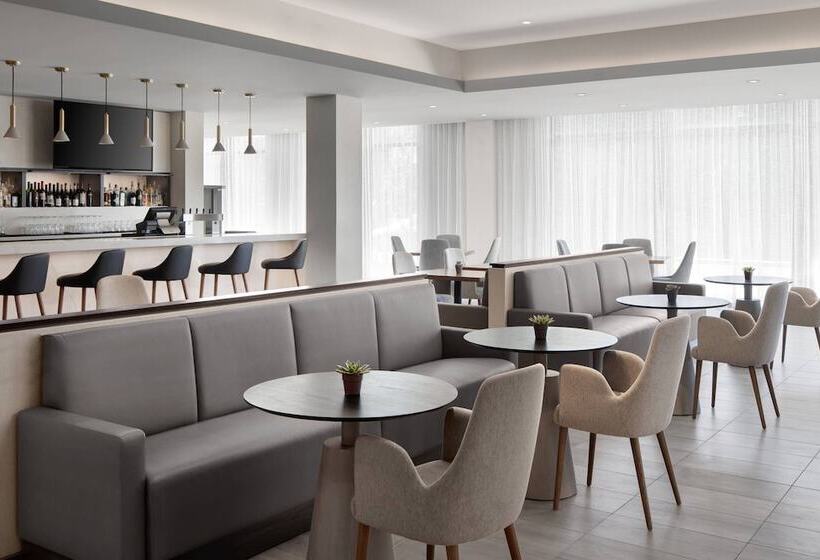 Ac Hotel By Marriott Santa Rosa Sonoma Wine Country