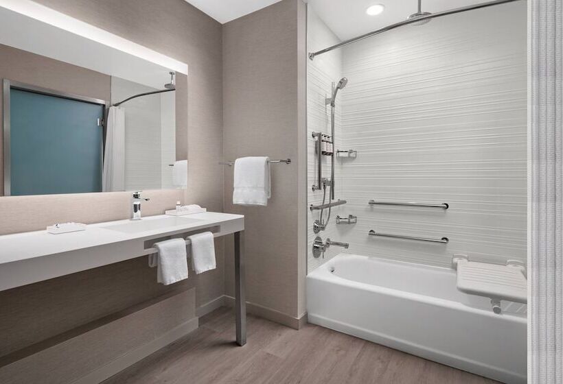 Ac Hotel By Marriott Santa Rosa Sonoma Wine Country