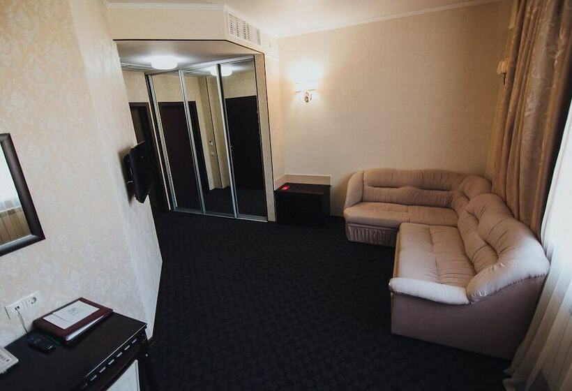 Отель Green Hall