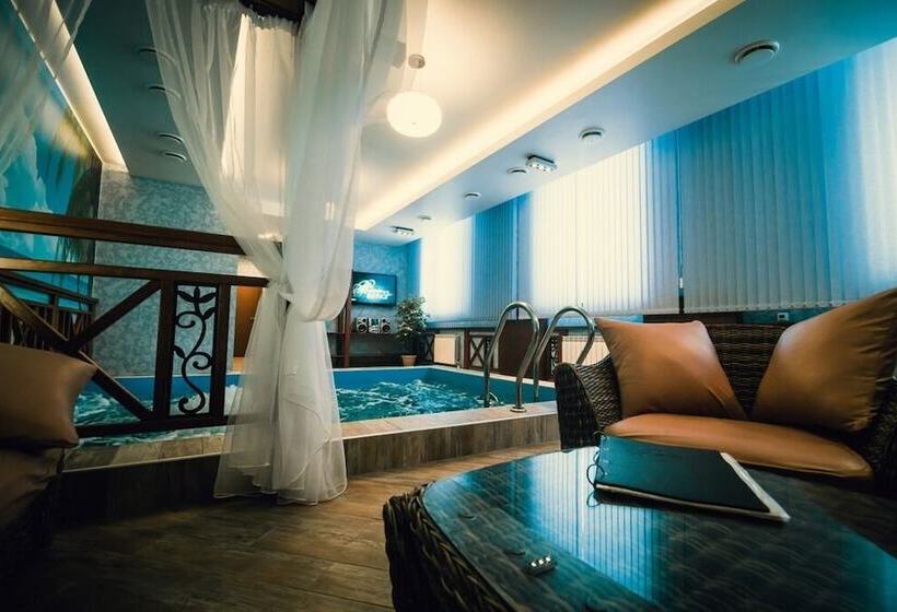 Отель Green Hall