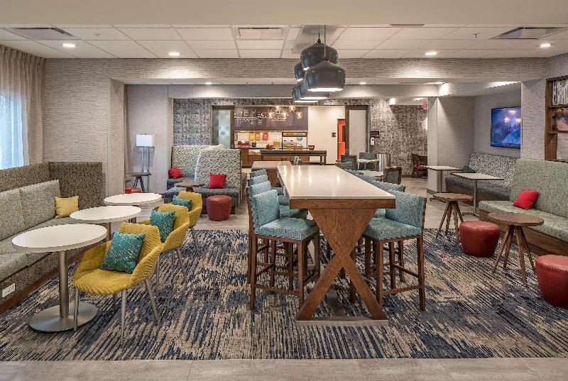 هتل Hampton Inn Hastings