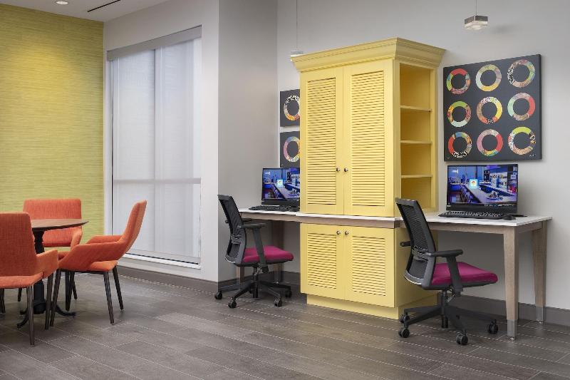 ホテル Home2 Suites By Hilton Clovis Fresno Airport