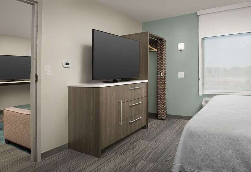 هتل Home2 Suites By Hilton Clovis Fresno Airport