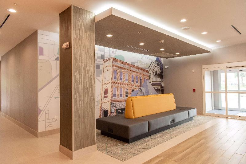 فندق La Quinta Inn & Suites By Wyndham Lake City