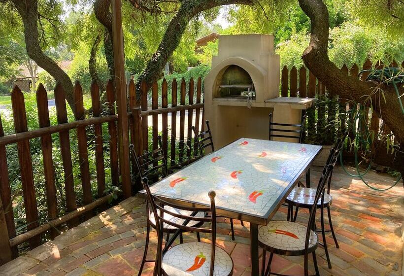 בית מלון כפרי Pine Valley Lodge