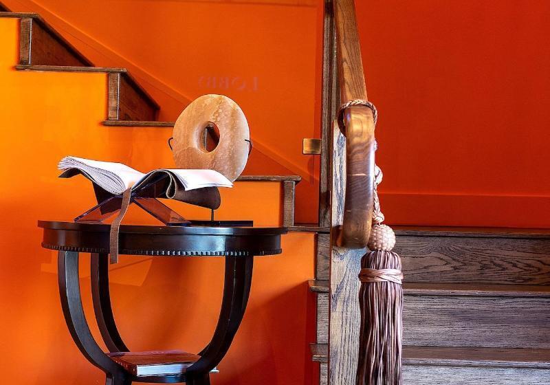 ホテル The Winston Solvang