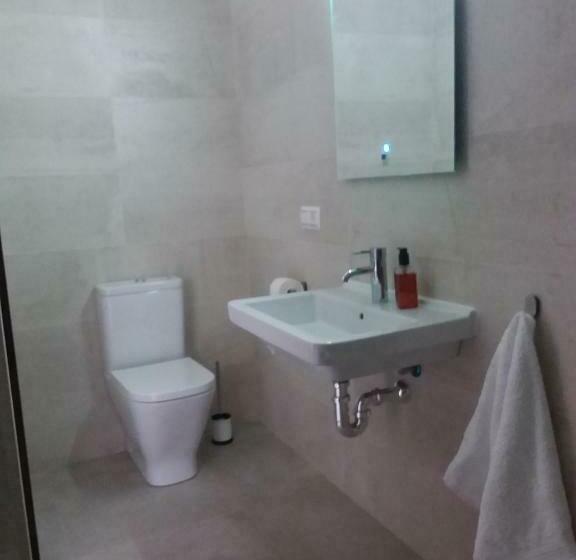 بنسيون Casa Clavero