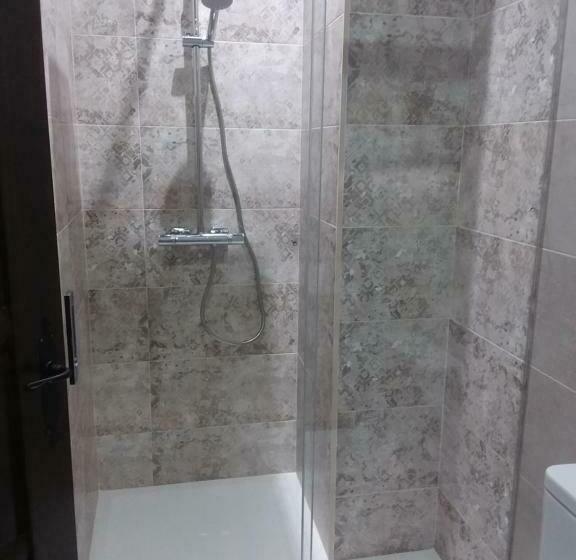 بنسيون Casa Clavero