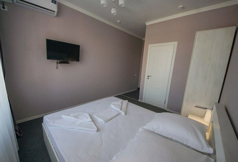 پانسیون Guest House Nadezhda