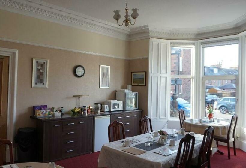 פנסיון Lindean Guest House