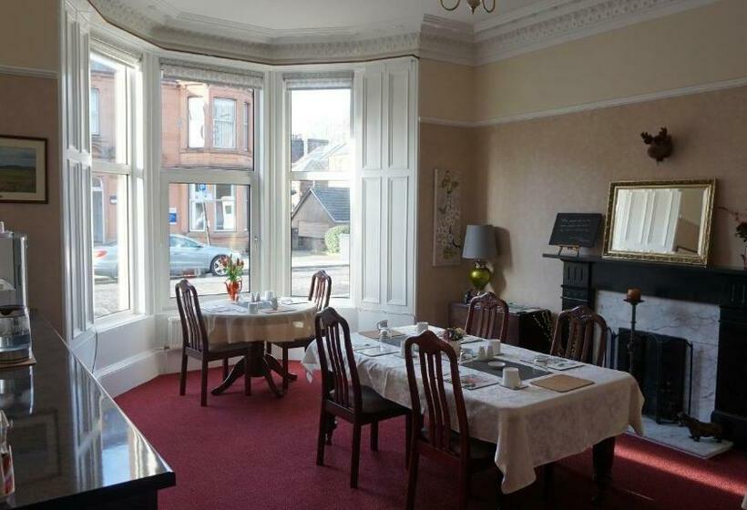 פנסיון Lindean Guest House