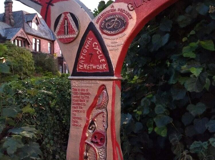 פנסיון Lindean Guest House