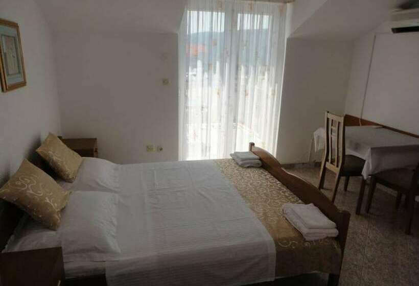 ペンション Sun Apartments Slano