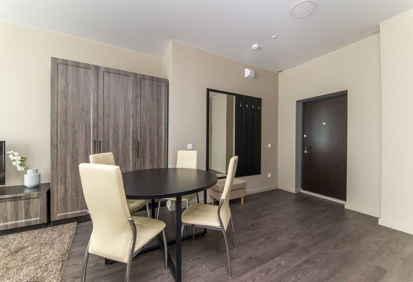 Radius Central House