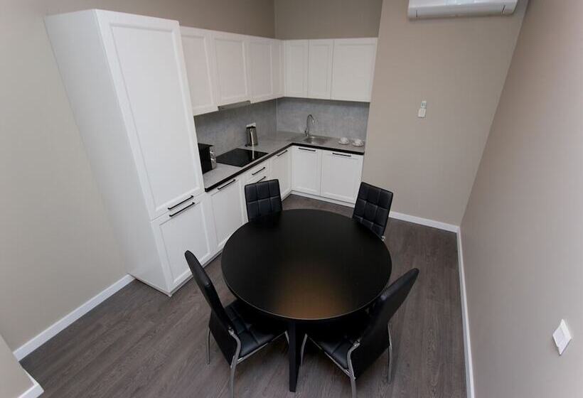 Radius Central House