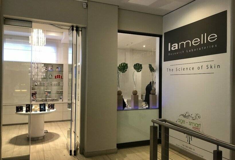 Sandton Skye Suite 604