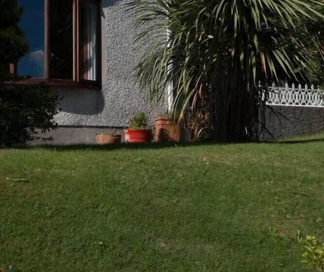 23 Hillsborough Road B&b