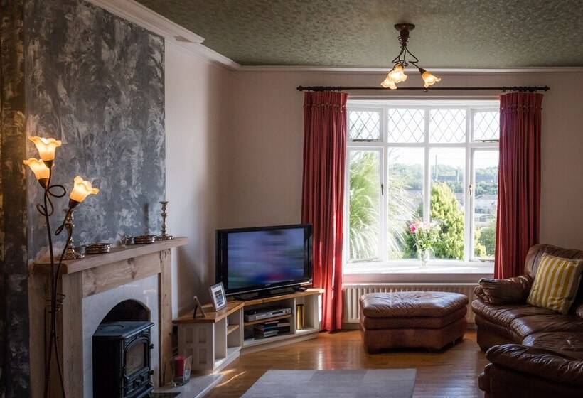 23 Hillsborough Road B&b