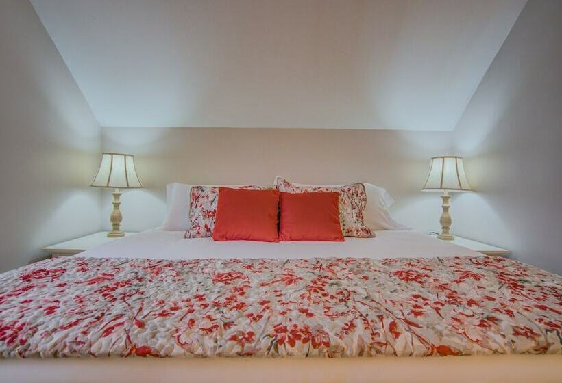 5brmonument Historic Charmminutes To Hiking