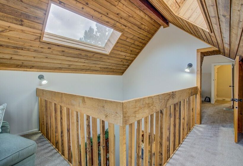 5brmonument Historic Charmminutes To Hiking