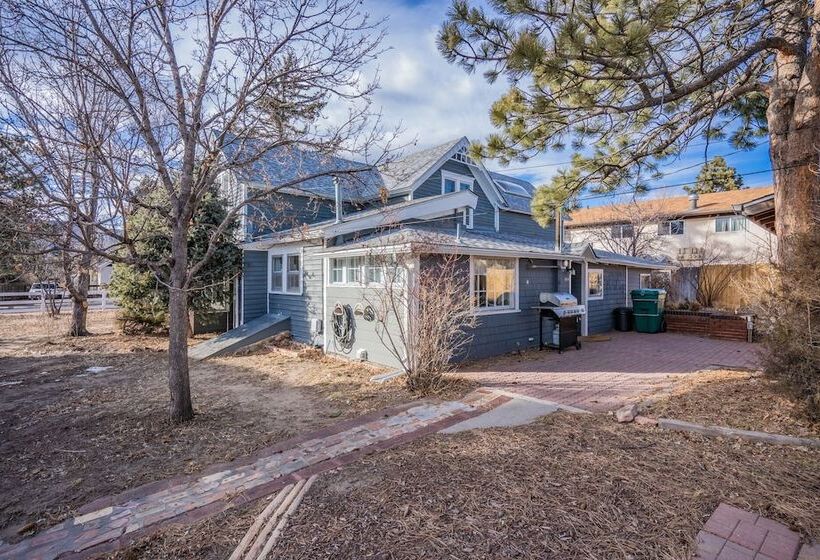 5brmonument Historic Charmminutes To Hiking