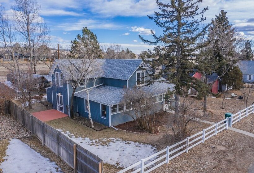 5brmonument Historic Charmminutes To Hiking