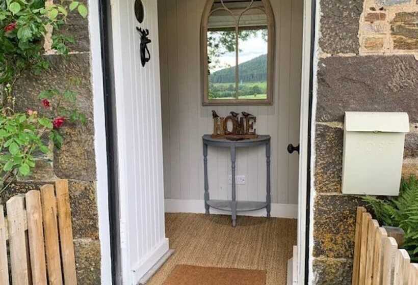 A Fairytale Thatched Highland Cottage