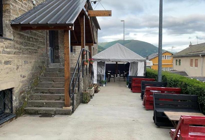 호스텔 El Cordal De Laciana