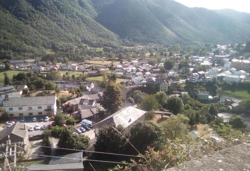 호스텔 El Cordal De Laciana