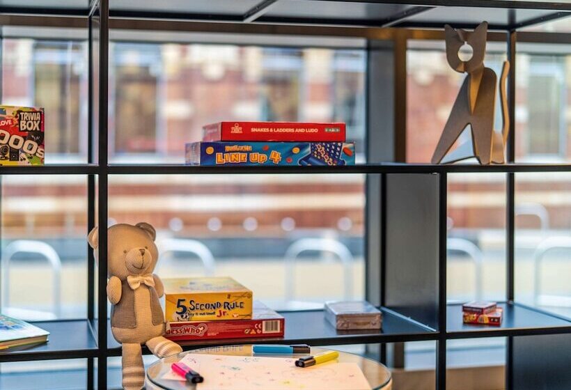 Aparthotel Adagio Leicester