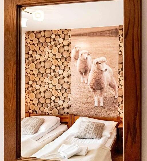 تختخواب و صبحانه Gronik