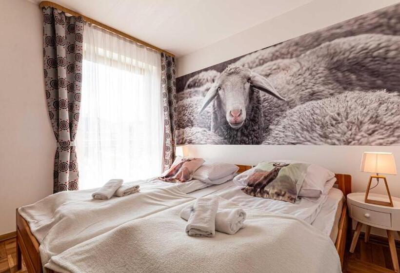 تختخواب و صبحانه Gronik