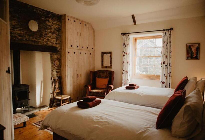 צימר Holwell Holistic Retreat