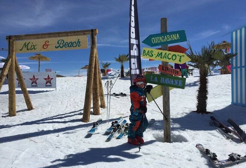 Chalet Hotel Rhododendrons