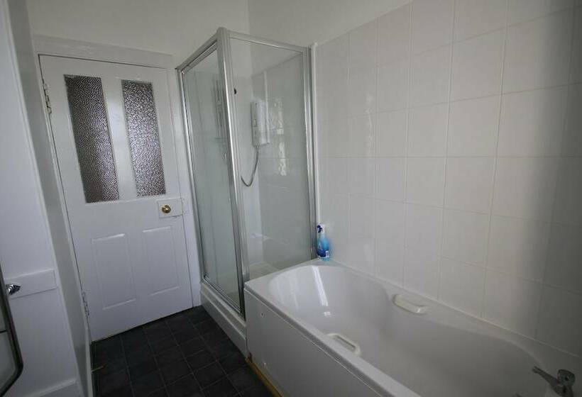 Covesea Lighthouse Cottages