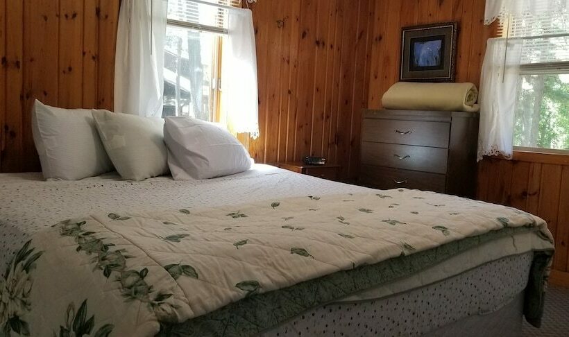 Evergreen Bay Resort