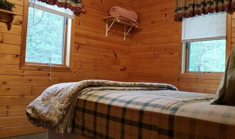 Evergreen Bay Resort